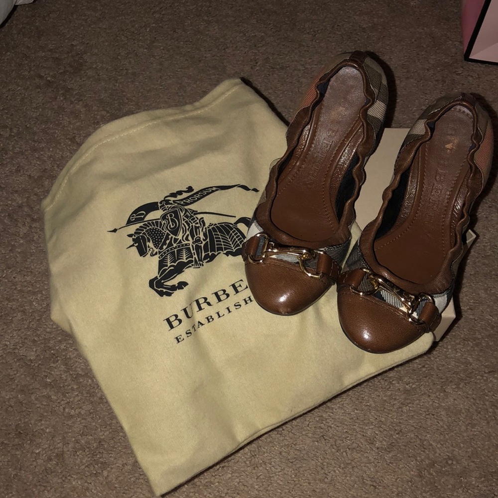 Burberry Flats